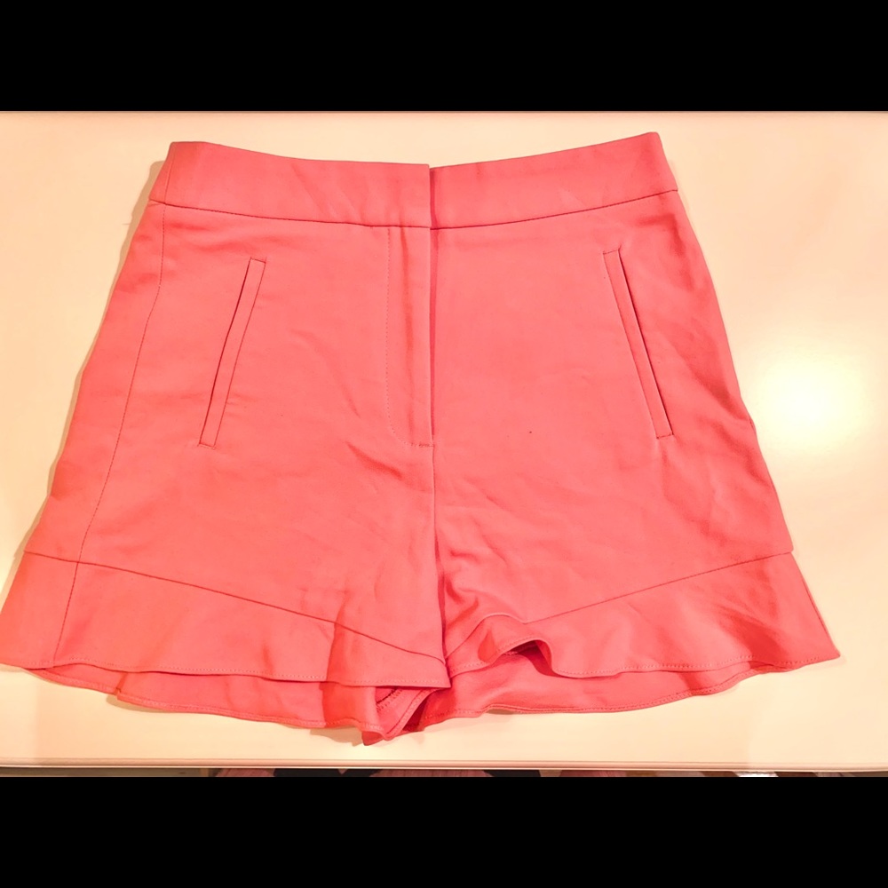 Pink shorts with ruffle